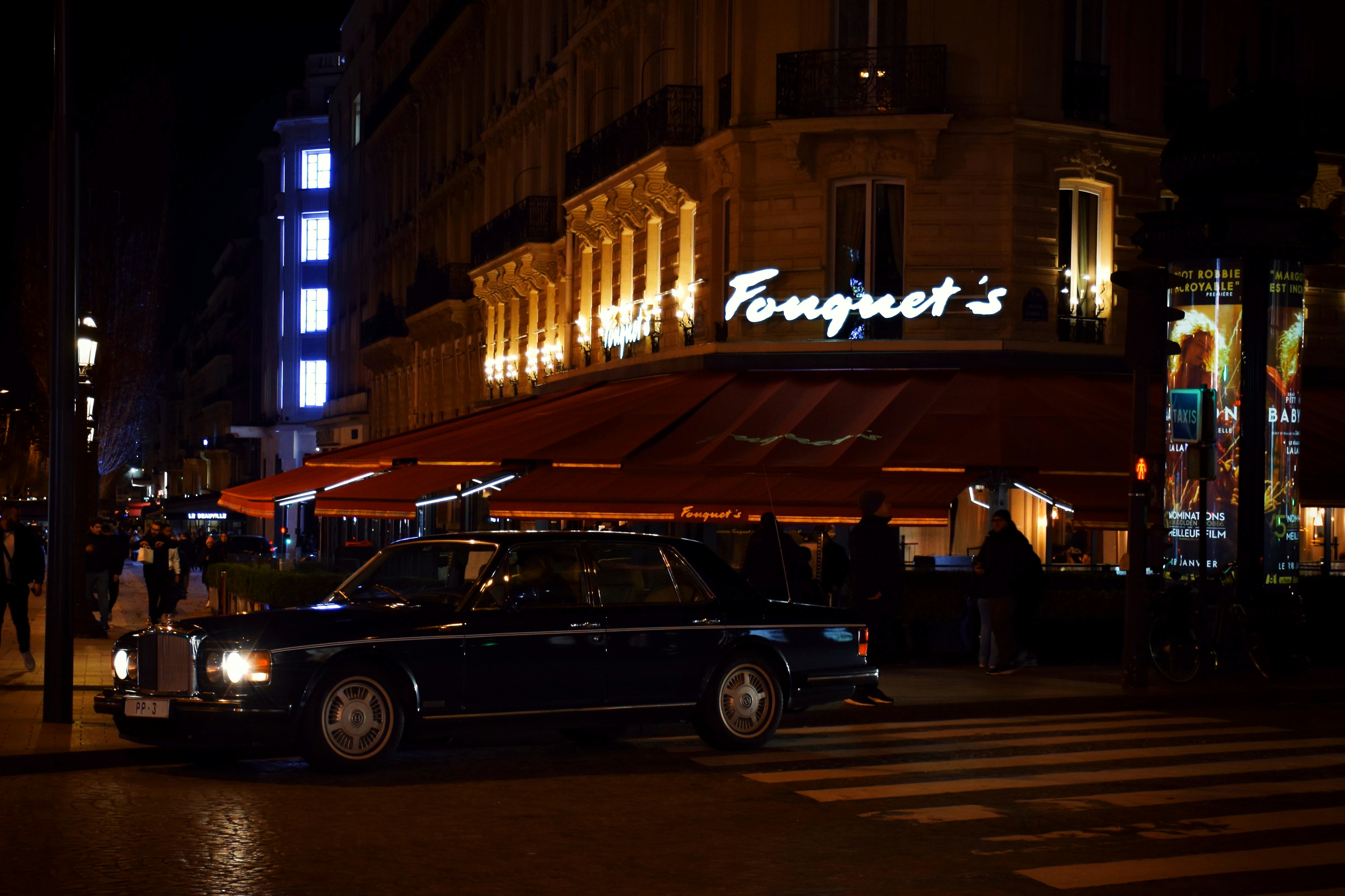 Nightlife & Occasions